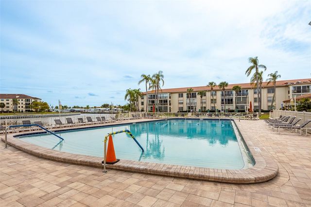 19029 US HIGHWAY 19 N 10C, Clearwater, FL 33764