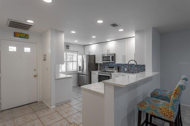 19029 US HIGHWAY 19 N 10C, Clearwater, FL 33764