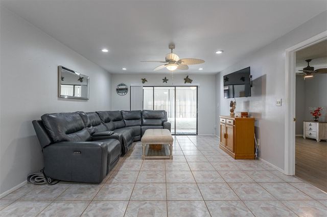 19029 US HIGHWAY 19 N 10C, Clearwater, FL 33764