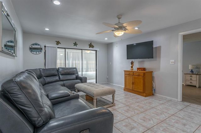 19029 US HIGHWAY 19 N 10C, Clearwater, FL 33764