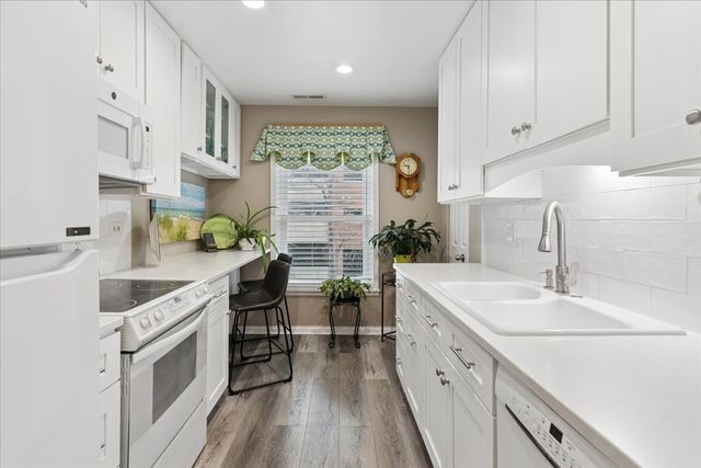 1730 Hinman Avenue 2G, Evanston, IL 60201