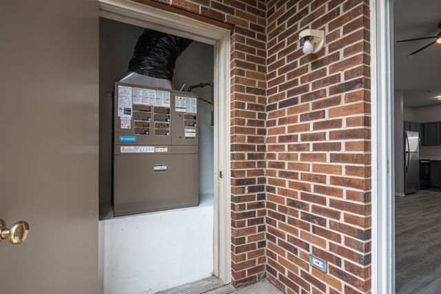 801 N Mclean Boulevard 146, Elgin, IL 60123