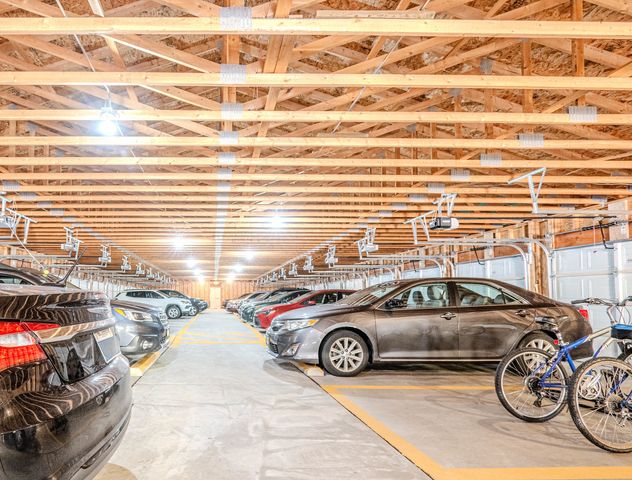 801 N Mclean Boulevard 146, Elgin, IL 60123