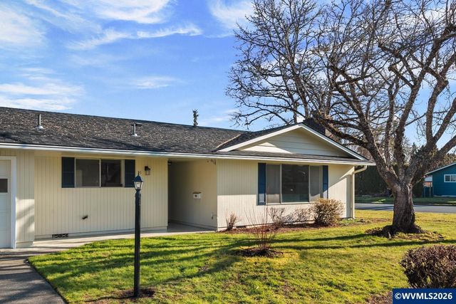 615 Sacre Ln N, Monmouth, OR 97361