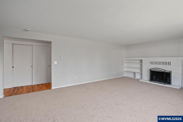 615 Sacre Ln N, Monmouth, OR 97361