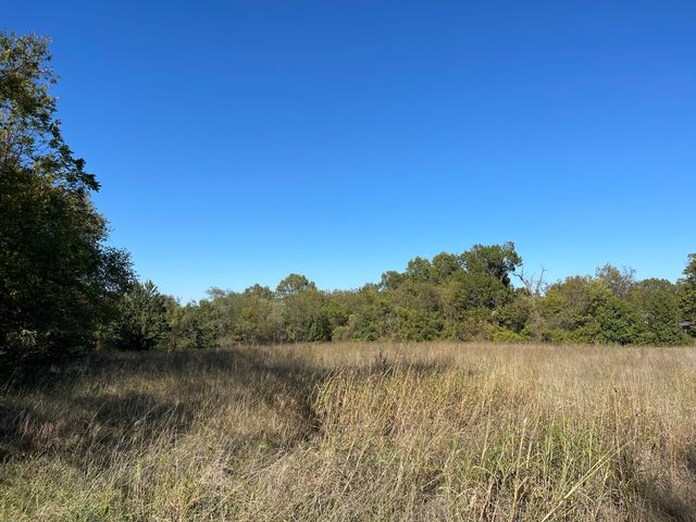 000 E Pleasant Valley Road, Springfield, MO 65803