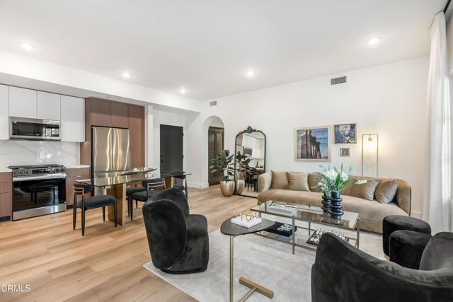 139 S Oak Knoll Avenue 104, Pasadena, CA 91101