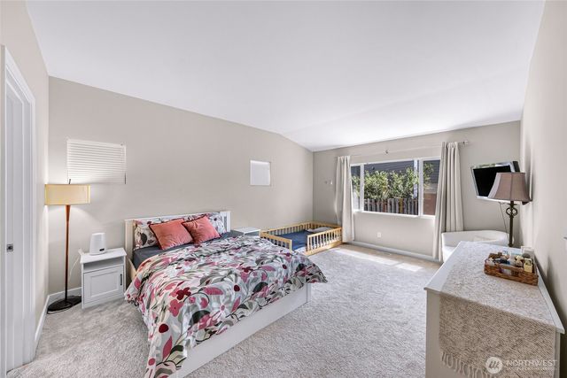 23977 SE 10th Street, Sammamish, WA 98075