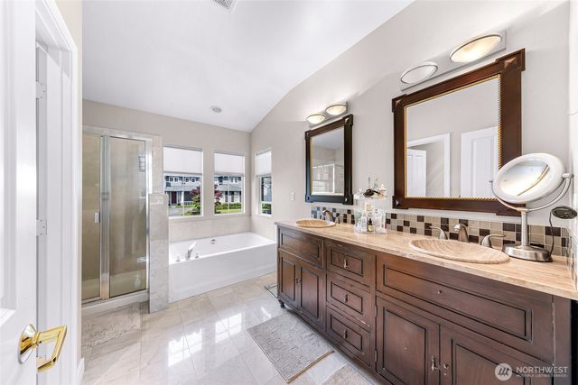 23977 SE 10th Street, Sammamish, WA 98075