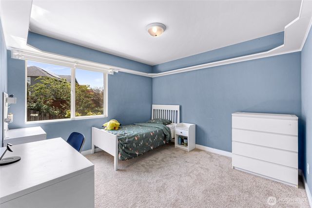 23977 SE 10th Street, Sammamish, WA 98075