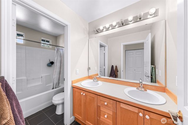 23977 SE 10th Street, Sammamish, WA 98075