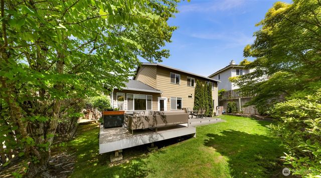 23977 SE 10th Street, Sammamish, WA 98075
