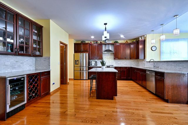 1452 Sage Drive, Bolingbrook, IL 60490