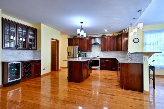 1452 Sage Drive, Bolingbrook, IL 60490
