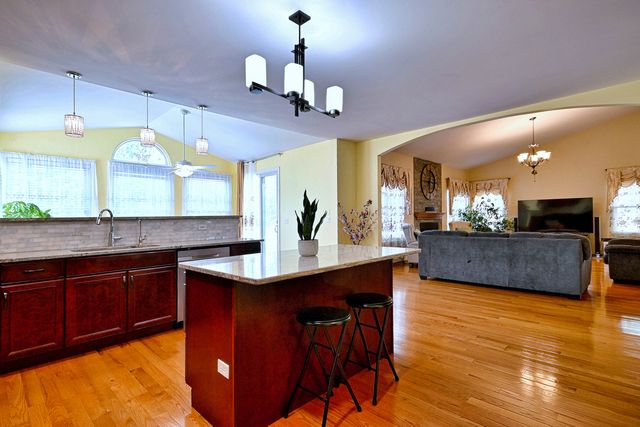 1452 Sage Drive, Bolingbrook, IL 60490