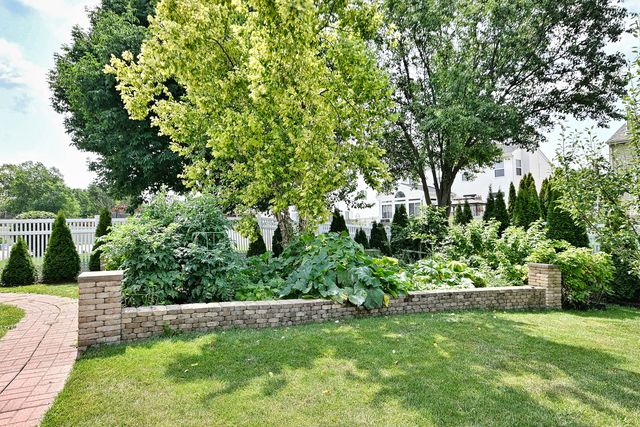 1452 Sage Drive, Bolingbrook, IL 60490
