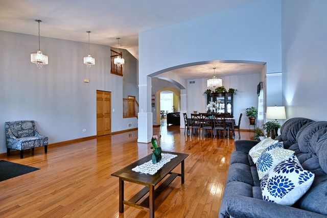1452 Sage Drive, Bolingbrook, IL 60490