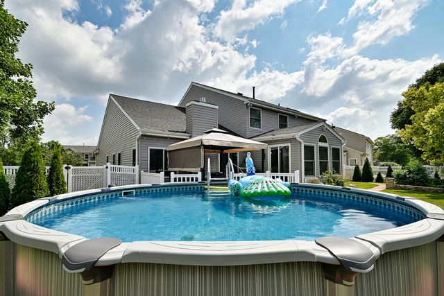 1452 Sage Drive, Bolingbrook, IL 60490