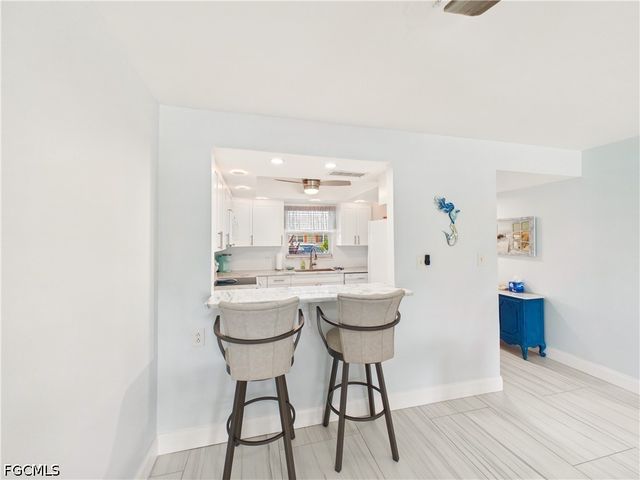 300 Valley Stream DR 3D, Naples, FL 34113