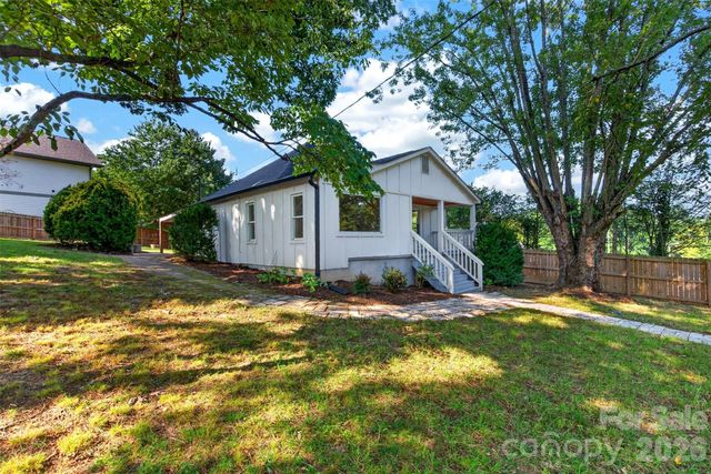 39 Wyatt Street, Asheville, NC 28803