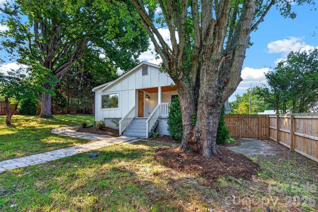 39 Wyatt Street, Asheville, NC 28803