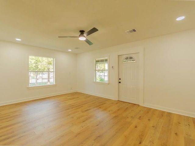 6802 Eastwood Street, Houston, TX 77021