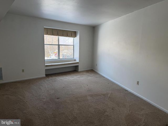 1714 STEAMBOAT STA, Southampton, PA 18966