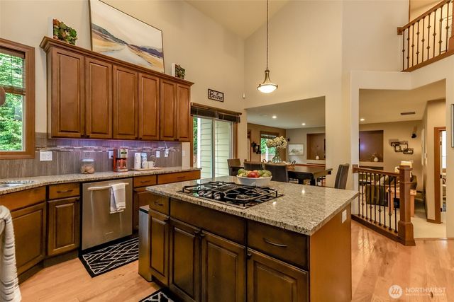 21305 62ND Street Ct E, Lake Tapps, WA 98391