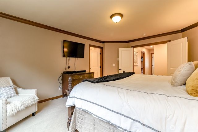 21305 62ND Street Ct E, Lake Tapps, WA 98391