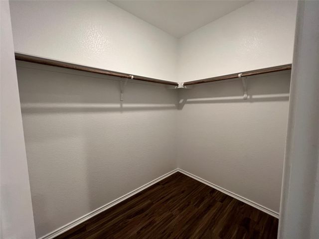 415 Halfmoon DR, Lockhart, TX 78644