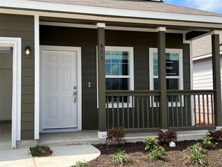 415 Halfmoon DR, Lockhart, TX 78644