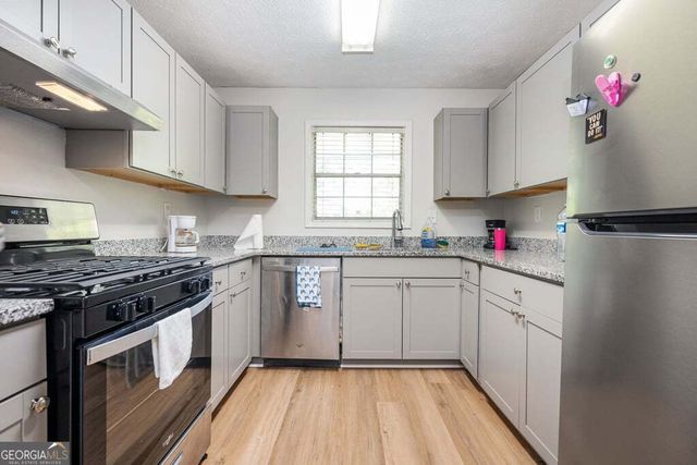 1105 Natchez Trc, Sandy Springs, GA 30350
