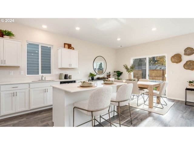 4959 Elvis Ave Ne, Salem, OR 97301