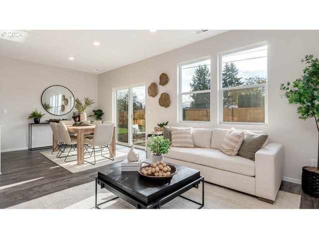 4959 Elvis Ave Ne, Salem, OR 97301