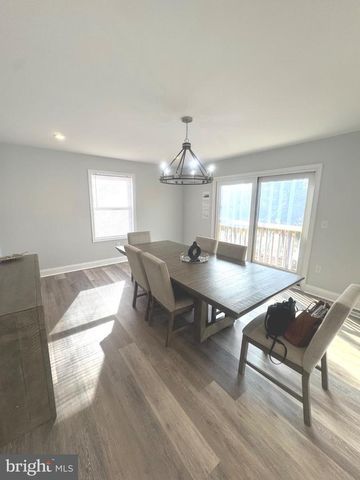 1002 POTOMAC DR, Stafford, VA 22554