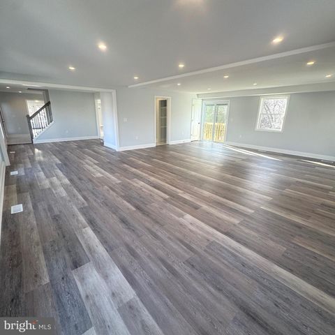 1002 POTOMAC DR, Stafford, VA 22554