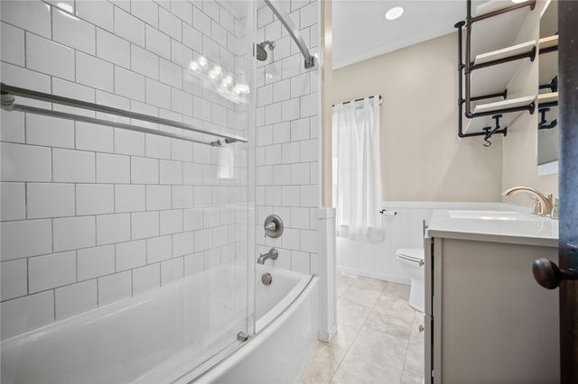 685 Herman Rd, Summit Twp, PA 16002