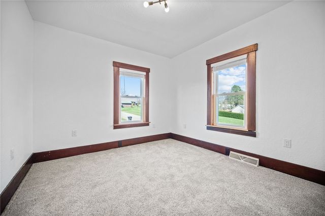 685 Herman Rd, Summit Twp, PA 16002