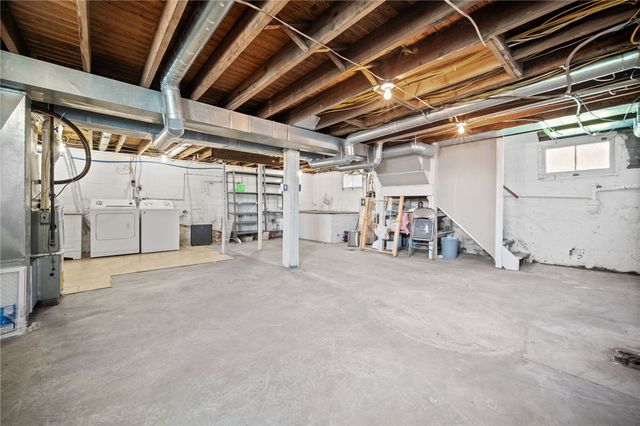 685 Herman Rd, Summit Twp, PA 16002