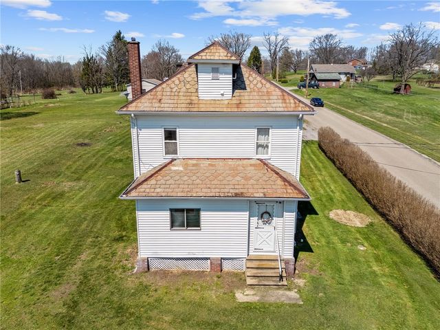 685 Herman Rd, Summit Twp, PA 16002