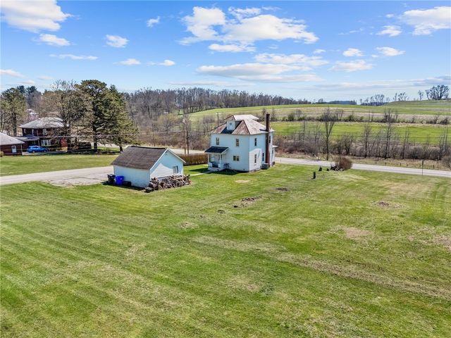 685 Herman Rd, Summit Twp, PA 16002