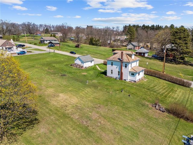 685 Herman Rd, Summit Twp, PA 16002