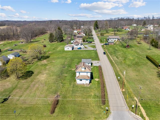 685 Herman Rd, Summit Twp, PA 16002