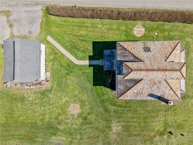 685 Herman Rd, Summit Twp, PA 16002