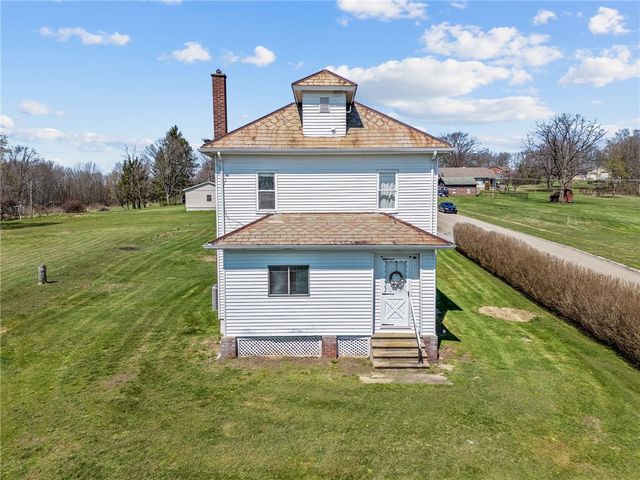 685 Herman Rd, Summit Twp, PA 16002