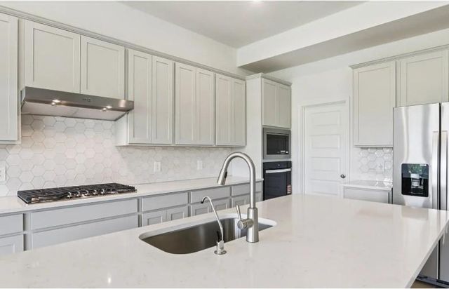 224 Divisadero DR, Hutto, TX 78634