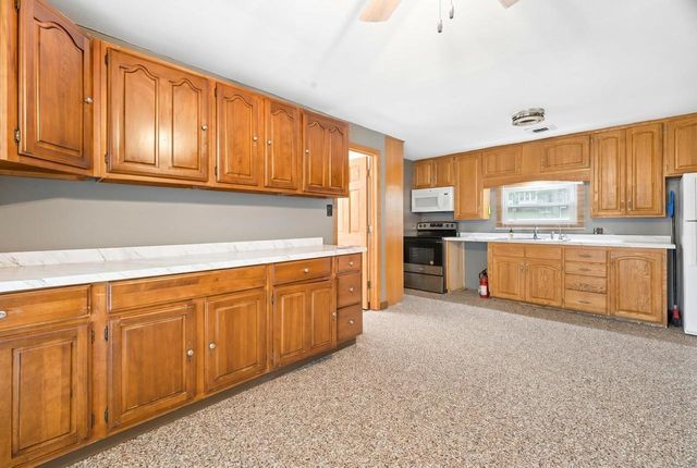 4533 GRANDVIEW ROAD, Larsen, WI 54947