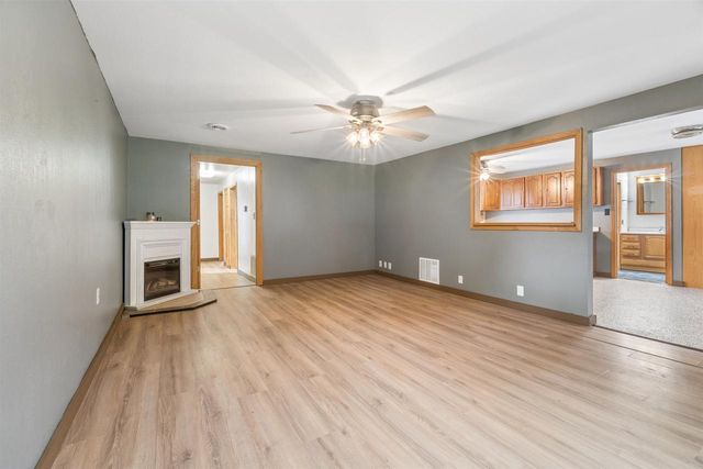 4533 GRANDVIEW ROAD, Larsen, WI 54947