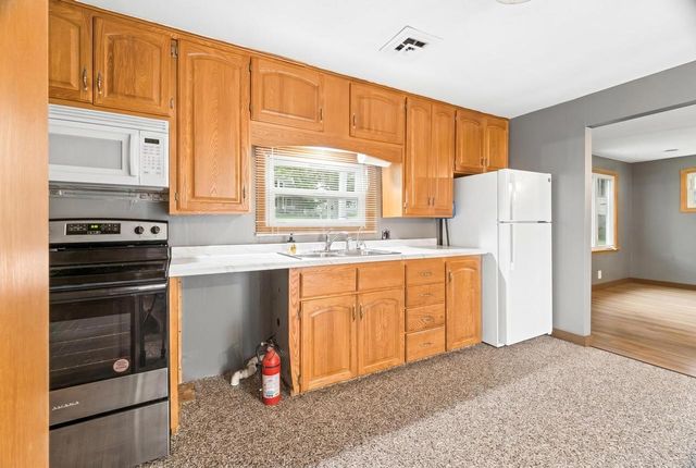 4533 GRANDVIEW ROAD, Larsen, WI 54947