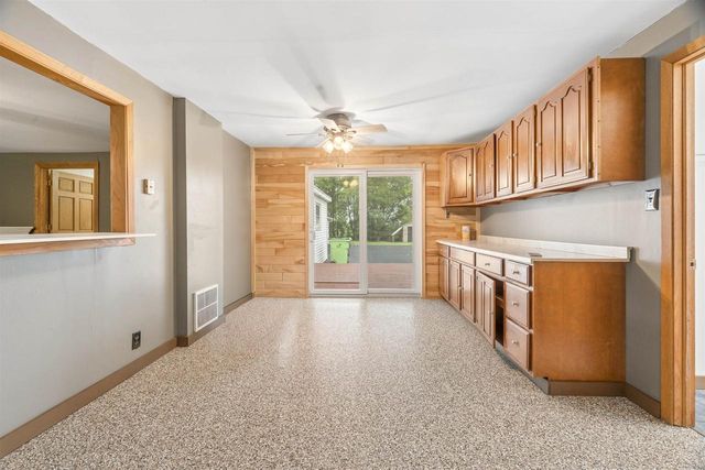 4533 GRANDVIEW ROAD, Larsen, WI 54947